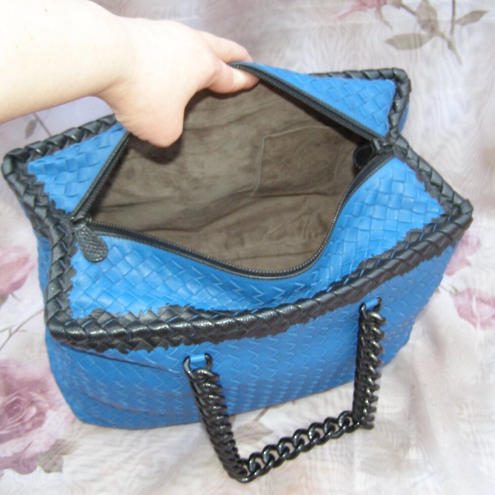 NEW Bottega Veneta Intrecciato Blue Leather Bag - Picture 12 of 16